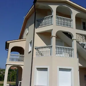 Slavko Apartman Fažana
